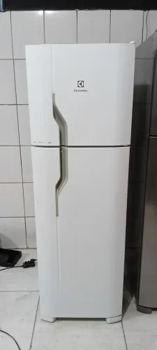 Geladeira Electrolux frost free 261L 127v com 3 meses de garantia