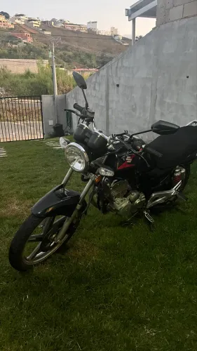 Suzuki GSR 150i 2016