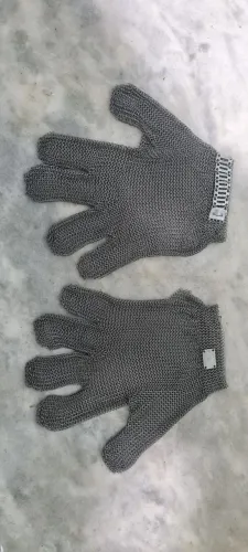 Vendo par de luvas malha de aço de açougueiro