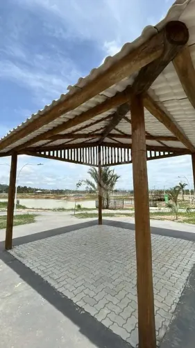 Casa de condomínio para venda tem 250 metros quadrados em Primavera - Vitória da Conquista