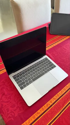 MacBook Pro 2017 13 Polegadas
