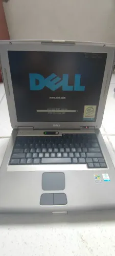notebook Dell latitude d505 hd com defeito 