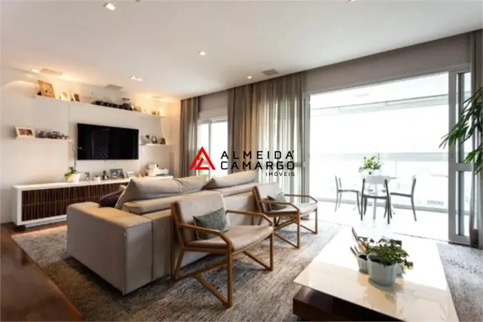Apartamento à Venda Reformado Vila Olímpia