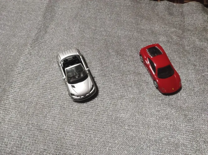 Miniaturas de carros de coleção