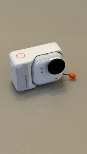 Insta360 GO Ultra 4K + acessórios originais e extras 3D