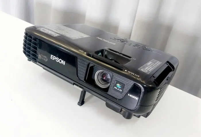 Projetor Epson S31+ 3.200l Para Igrejas, Salão de festas, P/ pequenos médios e grandes esp