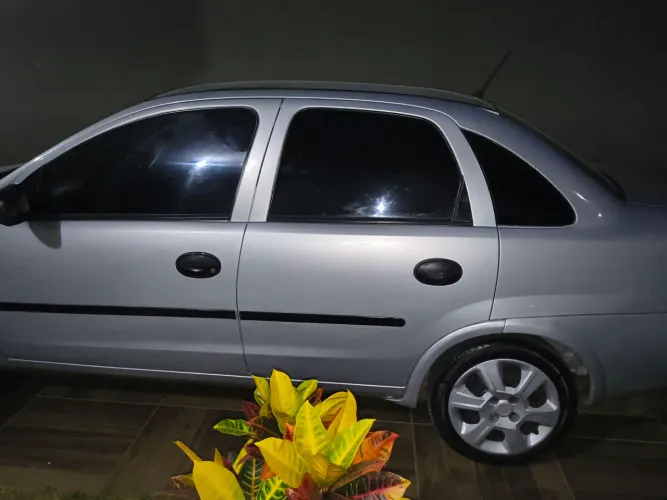 Chevrolet Corsa Sedan 1.8 MPFI 8V 102cv 4P 2003