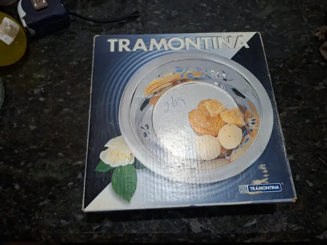 Travessas tramontina.