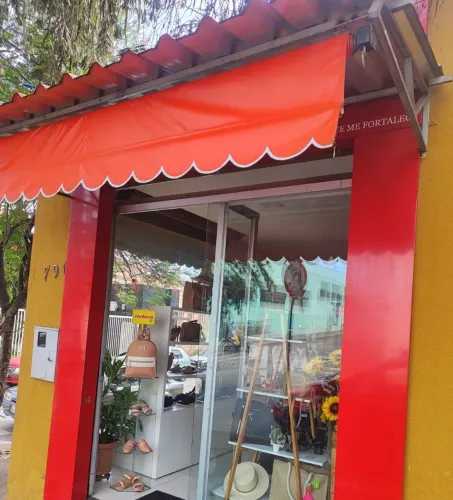 OPORTUNIDADE: Vende-se loja de calçados e acessórios