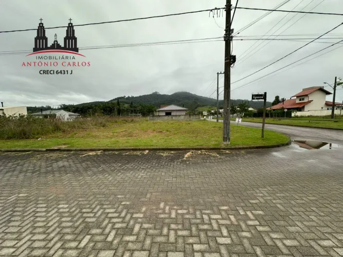 TERRENO À VENDA NO CENTRO DE ANTÔNIO CARLOS/SC 446,56 m²