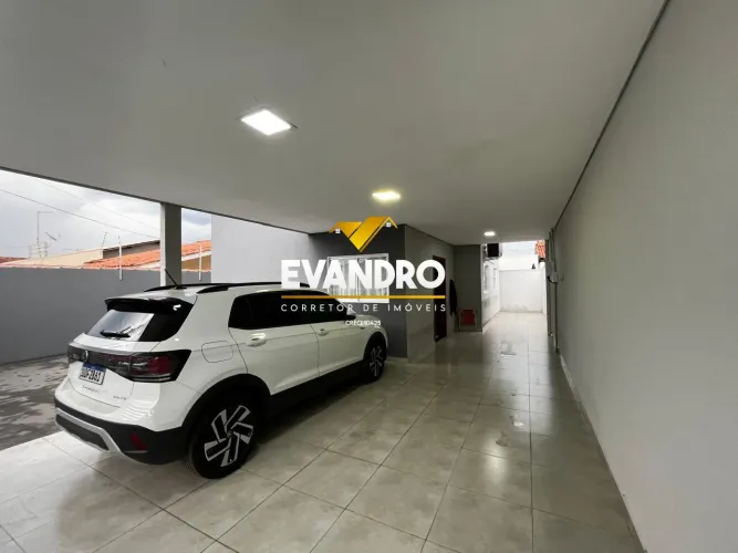 Casa para Venda em Cuiabá, Recanto dos Pássaros, 5 dormitórios, 1 suíte, 3 banheiros, 2 va