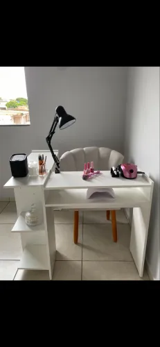 Mesa manicure em L