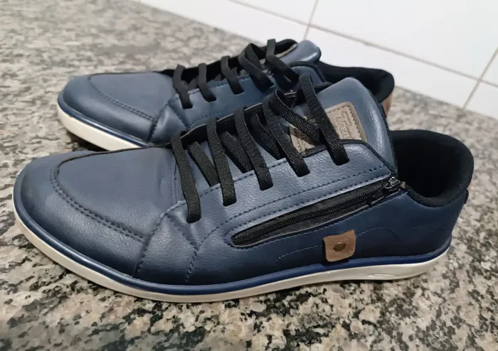 Sapatênis em Couro Legítimo Azul 41