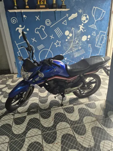Honda com 160 tudo certo 13.500