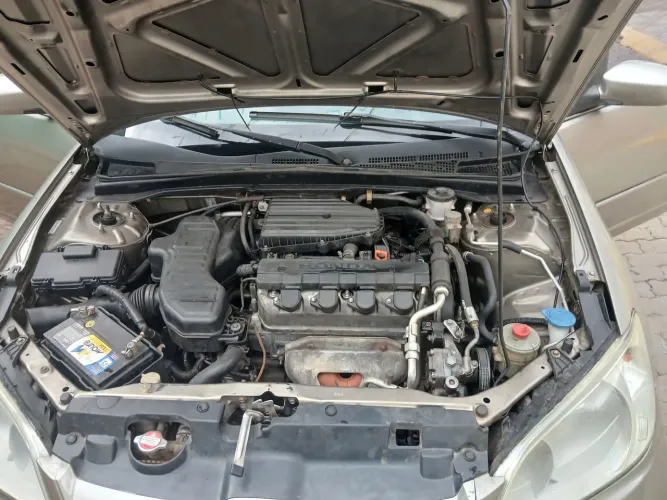 Honda Civic Sedan LX 1.7 16V 115cv Mec. 4P 2006