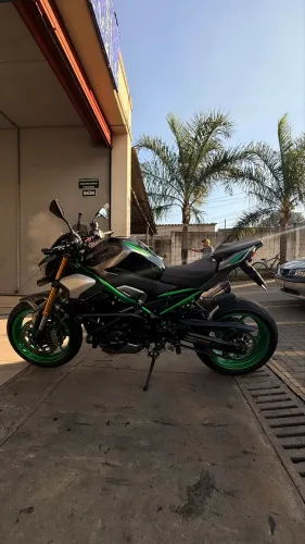 Kawasaki Z900 R