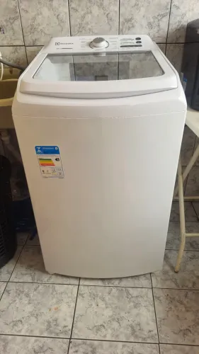Máquina de Lavar Electrolux 14kg Essential Care