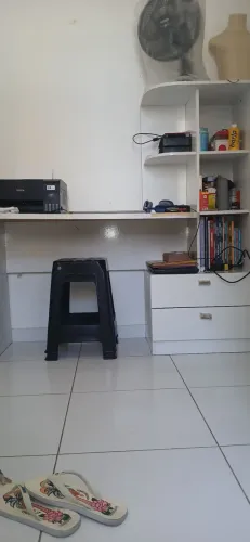 Escrivaninha usada