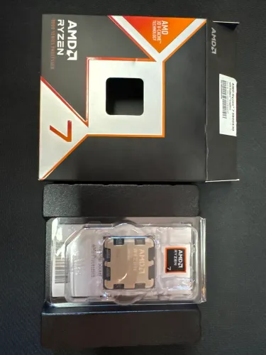 Processador AMD Ryzen 7 9800X3D, 8-Core, 16-Threads, 4.7GHz (5.2GHz Turbo), Cache 104MB