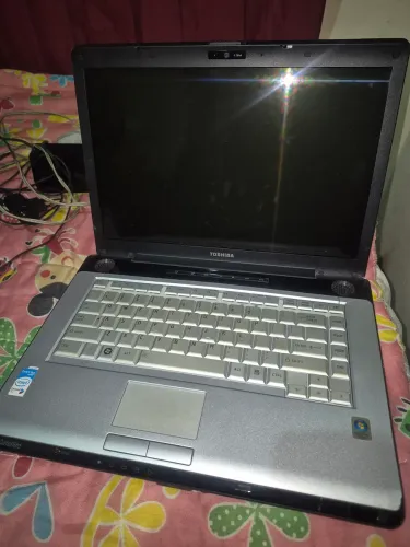Notebook TOSHIBA para retirada de peças