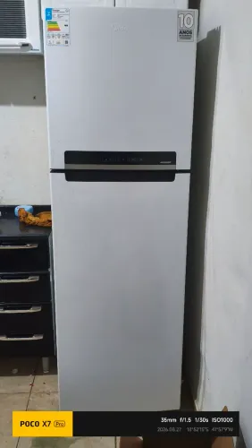 Vende-se geladeira armário e guarda roupa