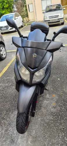 Vende moto revisada e feita toda parte elétrica. TEM PROPOSTA? CHAMA