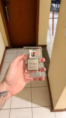 AMD Ryzen 7 3700X + Cooler Wraith Prism Original
