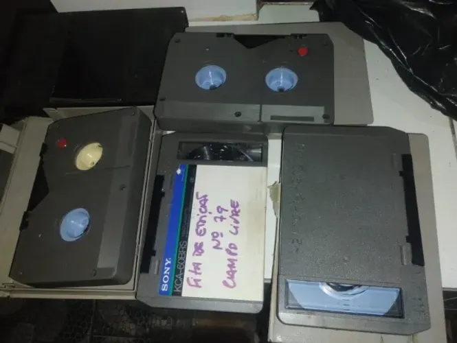 LOTE : FITAS DE TELEVISÃO COM GRAVAÇOES RARAS DA DECADA DE 90 !!!
