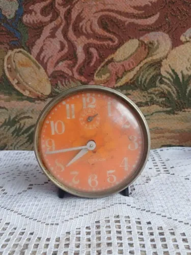 Relógio despertador antigo para restauro ou retirada de peças laranja Westclox 