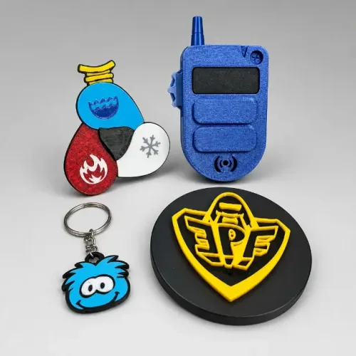 Club Penguin Kit Agente Secreto + Chaveiro + Amuleto Ninja