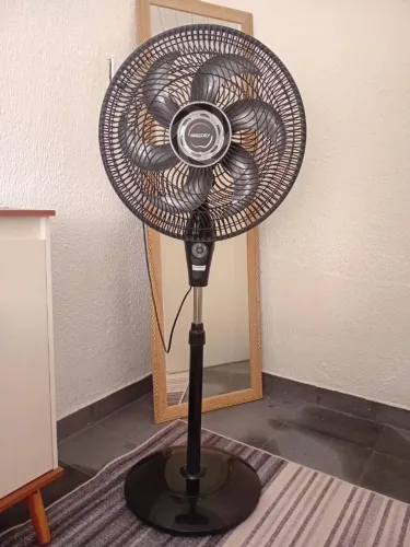 Ventilador de Coluna Mallory Air Timer TS+, 3 velocidades e timer