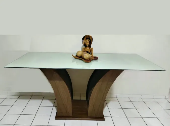 MESA COM TAMPO DE VIDRO SEM CADEIRAS