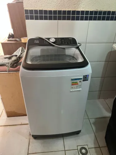 Máquina de Lavar 13kg Mideia Semi nova.