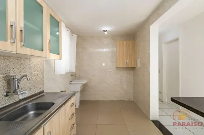 Apartamento com 3 dormitórios para alugar, 46 m² no Capão Raso - Curitiba/PR