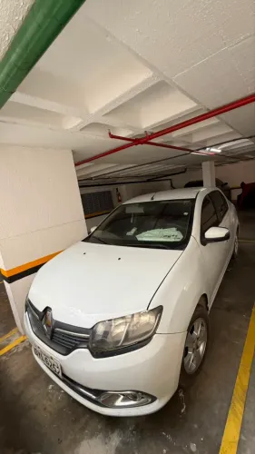 Renault Logan Dynamique Hi-flex 1.6 8V 4P 2014