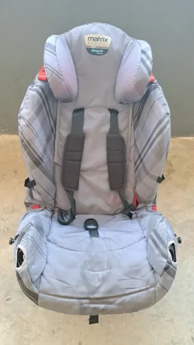 Cadeirinha Para Auto Burigotto Matrix Evolution Cinza