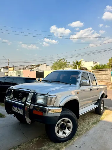 Toyota Hilux CD SRV 4X4 3.0 8V 116cv TB Diesel 2002