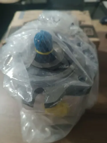 Bomba do freio/ventilador Hyundai HL740-7
