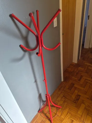 Cabideiro vermelho super reforçado
