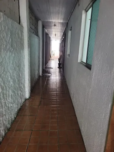 Alugo apto tipo kitnet