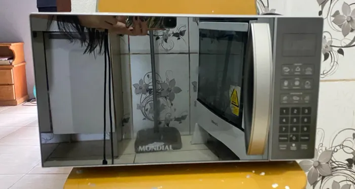 Microondas Mondial 21L Novo!