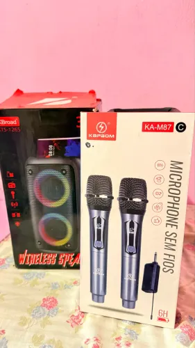 Kit Caixa de Som + 2 Microfones Sem Fio