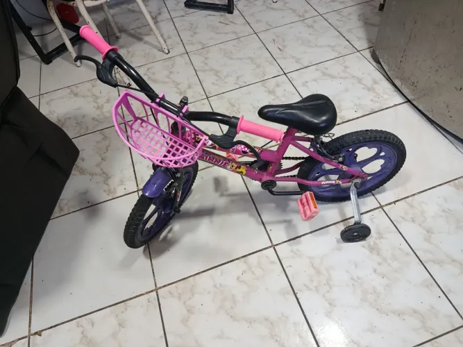 Bicicleta infantil menina 