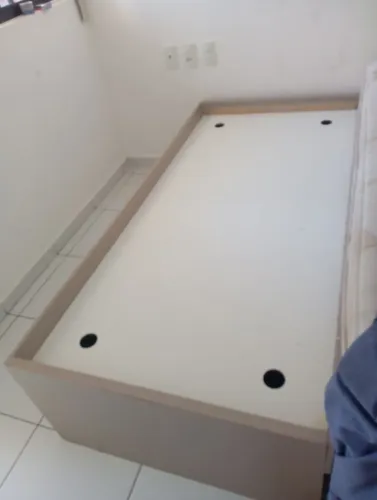Cama solteiro sem colchão
