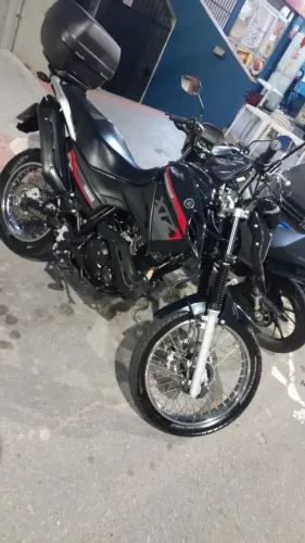Moto Crosser XTZ 250