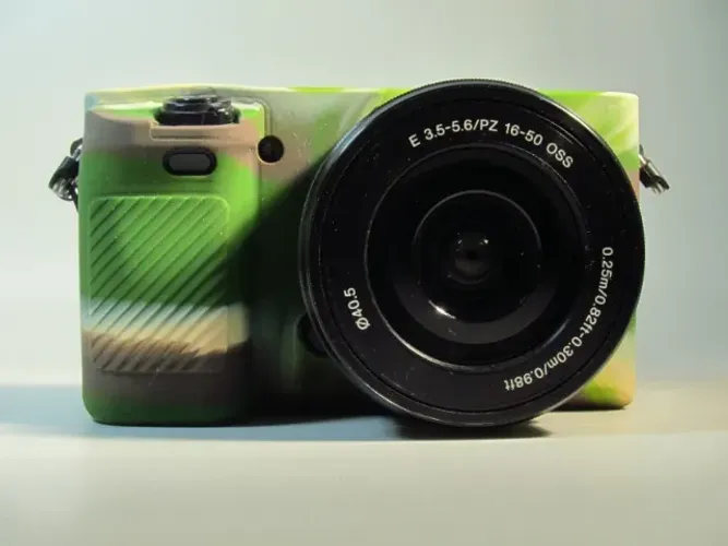 Capa de Silicone p/ Sony A6000 / A6300 / A6400 - Proteção Camuflada