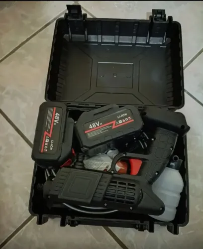 Lavadora portátil com duas baterias e matela