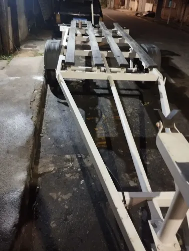 Vendo reboque para barco, Kaiak emplacado.