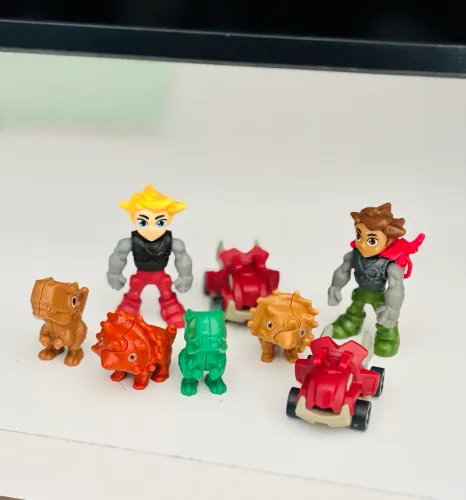 Coleção Kinder Ovo Dinossauros 8 Brinquedos