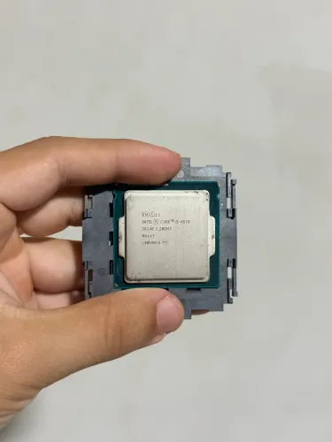 Processador i5 4570 4g 3.2 ghz e 2 pentes de memória ram de 8 gigas 1600 